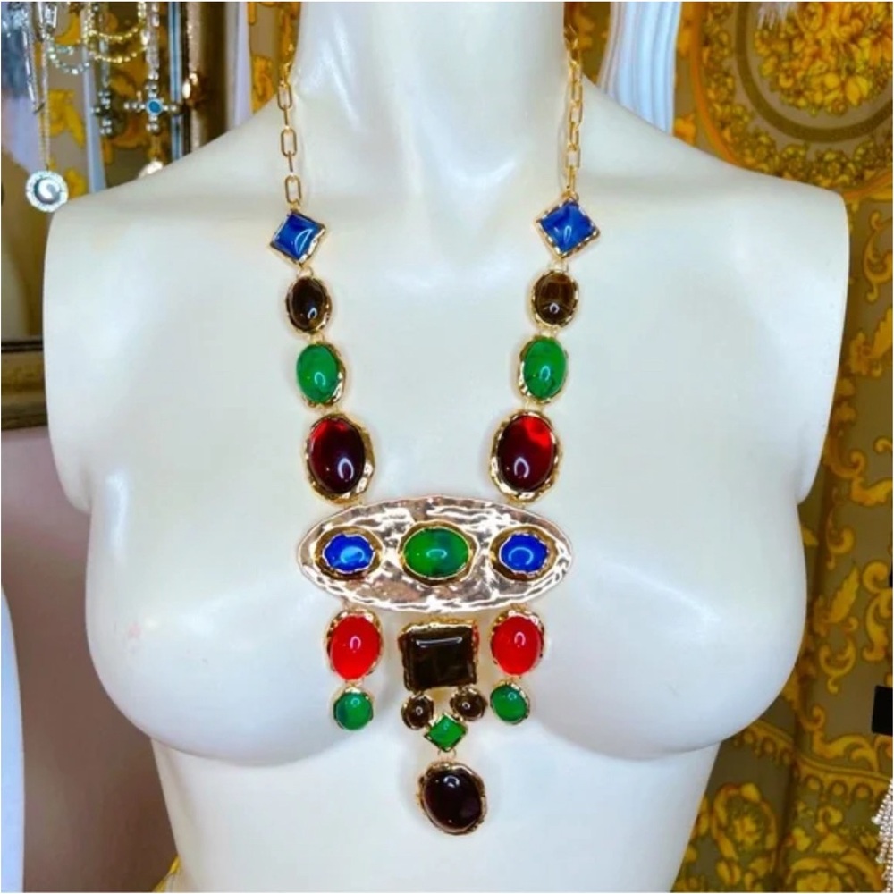 multicolour necklace